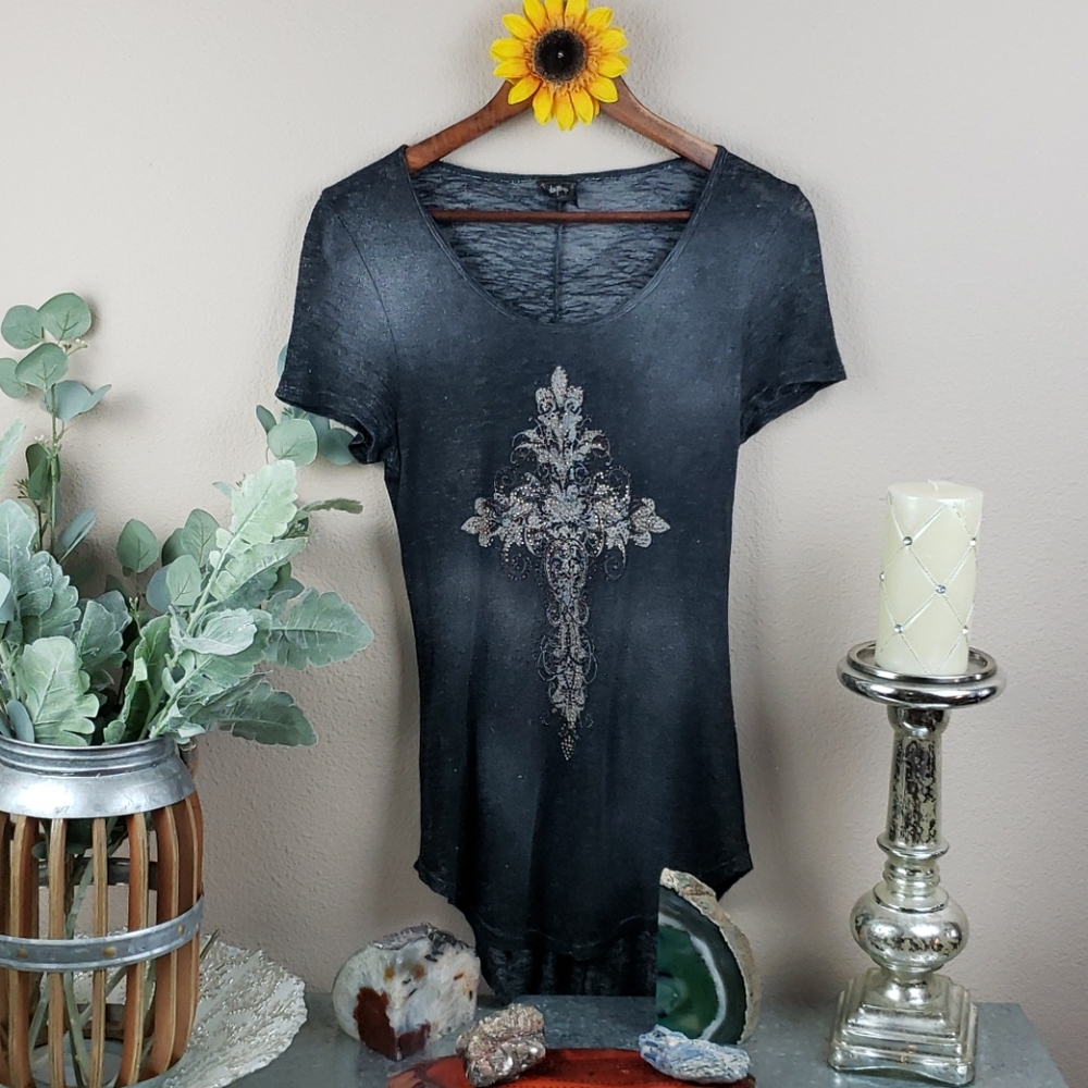 Daytrip bling cross comfy tshirt